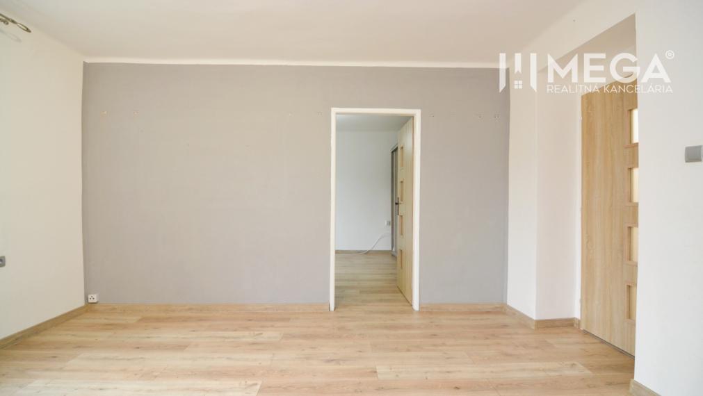 PREDAJ 3-izbového BYTU v SNINE ulica Dobrianskeho