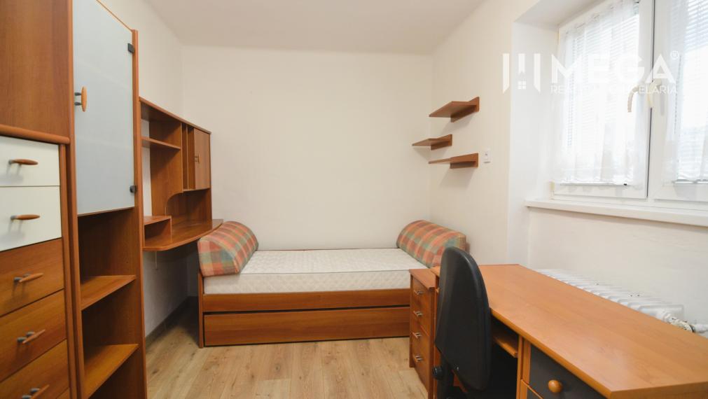 PREDAJ 3-izbového BYTU v SNINE ulica Dobrianskeho