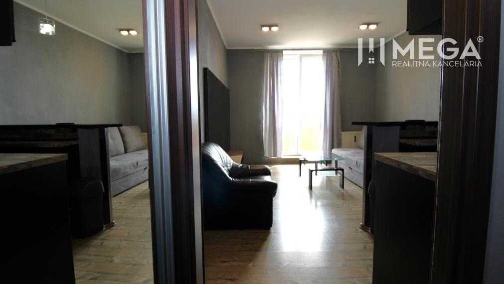 REZERVOVANÉ GARSÓNKA S BALKÓNOM PO REKONŠTRUKCII-CENTRUM HUMENNÉ