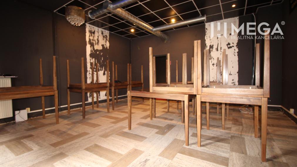 NA PRENÁJOM: Komerčný priestor v OC Erika – Košice, Terasa