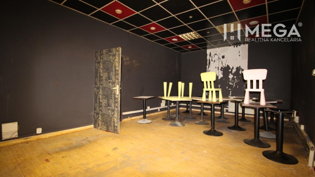 NA PRENÁJOM: Komerčný priestor v OC Erika – Košice, Terasa