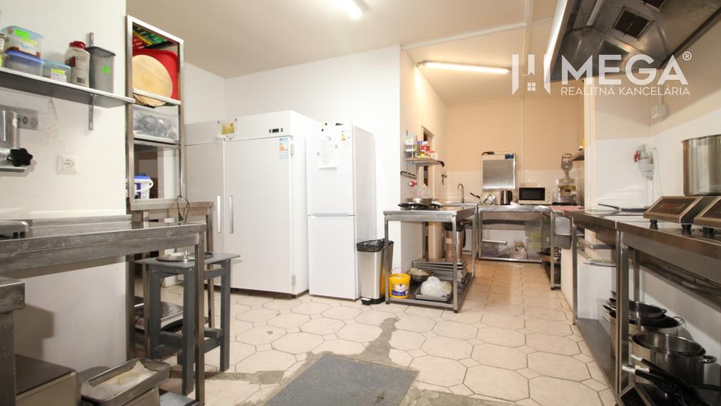 NA PRENÁJOM: Komerčný priestor v OC Latorica – Košice