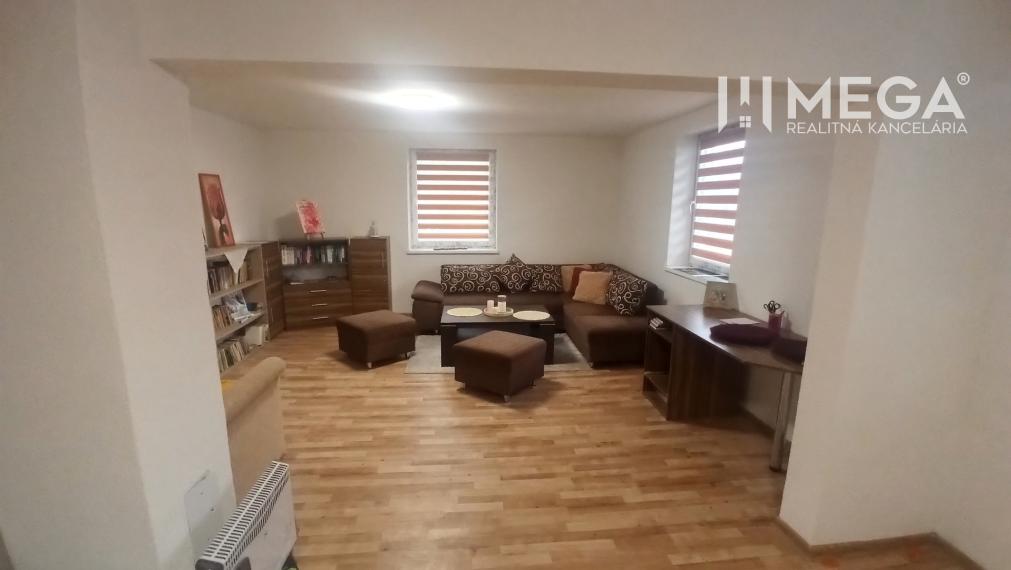 Na predaj obývateľný dom/chalupa v obci Habura