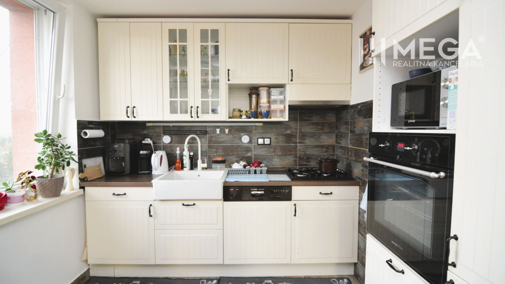 PRENÁJOM 3-izbového bytu v HUMENNOM ul. Osloboditeľov