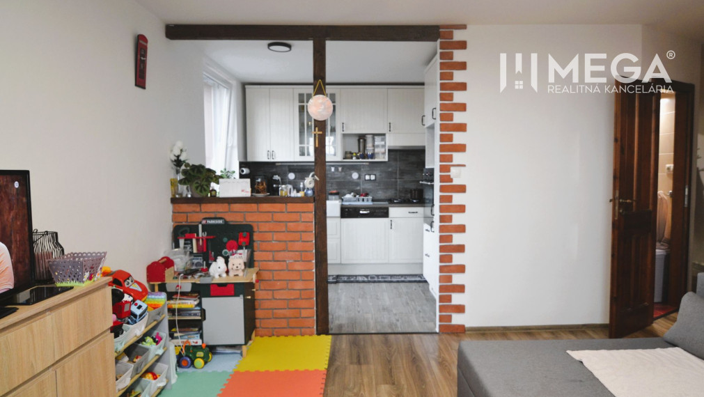 PRENÁJOM 3-izbového bytu v HUMENNOM ul. Osloboditeľov