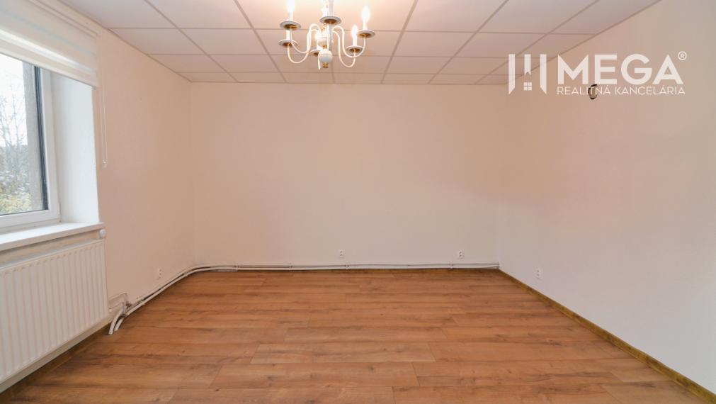 PREDAJ DOMU SO ZÁHRADOU V OBCI UBĽA