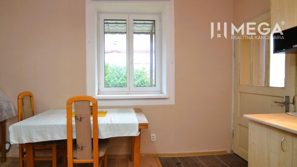 PREDAJ DOMU SO ZÁHRADOU V OBCI UBĽA