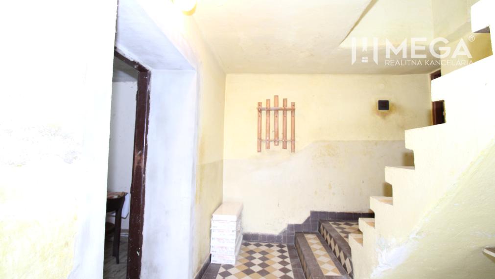 NA PREDAJ RODINNÝ DOM V TICHEJ LOKALITE – RADVAŇ nad LABORCOM