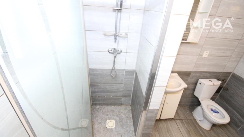 NA PREDAJ RODINNÝ DOM V TICHEJ LOKALITE – RADVAŇ nad LABORCOM