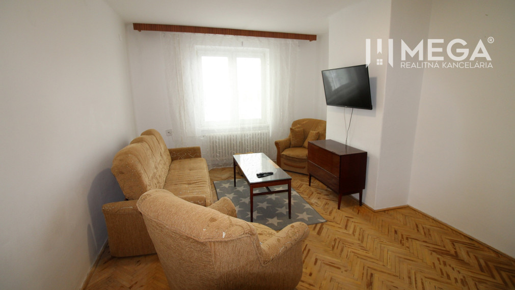 Prenajaté - Na prenájom 2 izbový byt v úplnom centre mesta Humenné