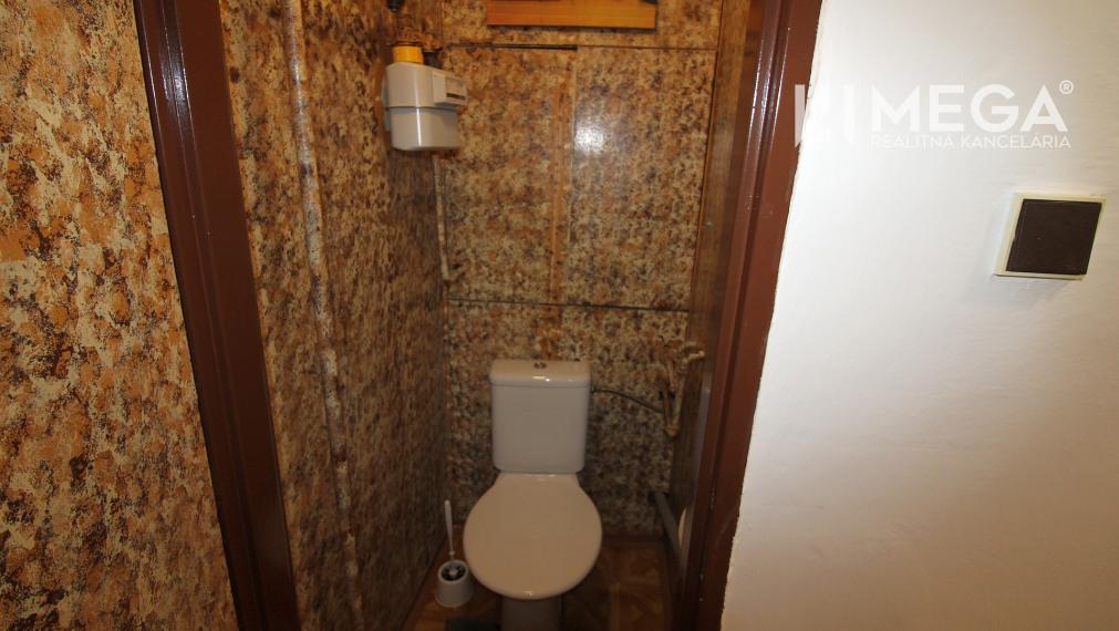 Na prenájom 2 izbový byt v úplnom centre mesta Humenné