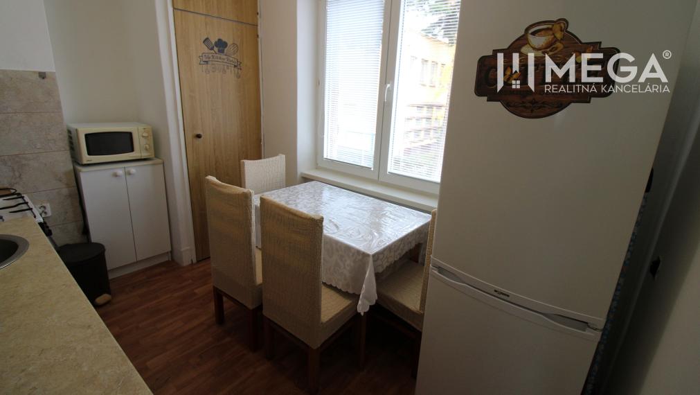 Na prenájom 2 izbový byt v úplnom centre mesta Humenné