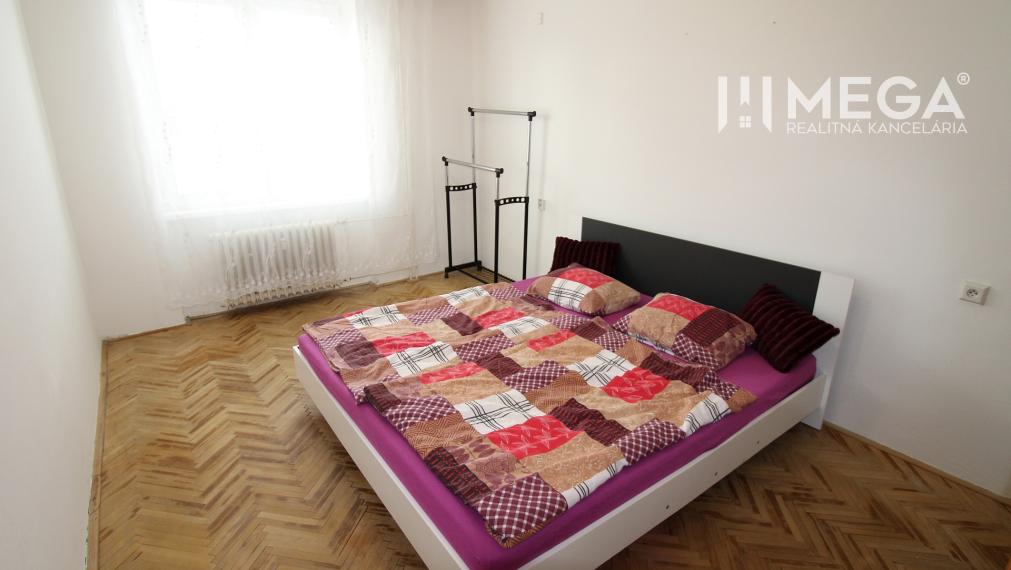 Na prenájom 2 izbový byt v úplnom centre mesta Humenné