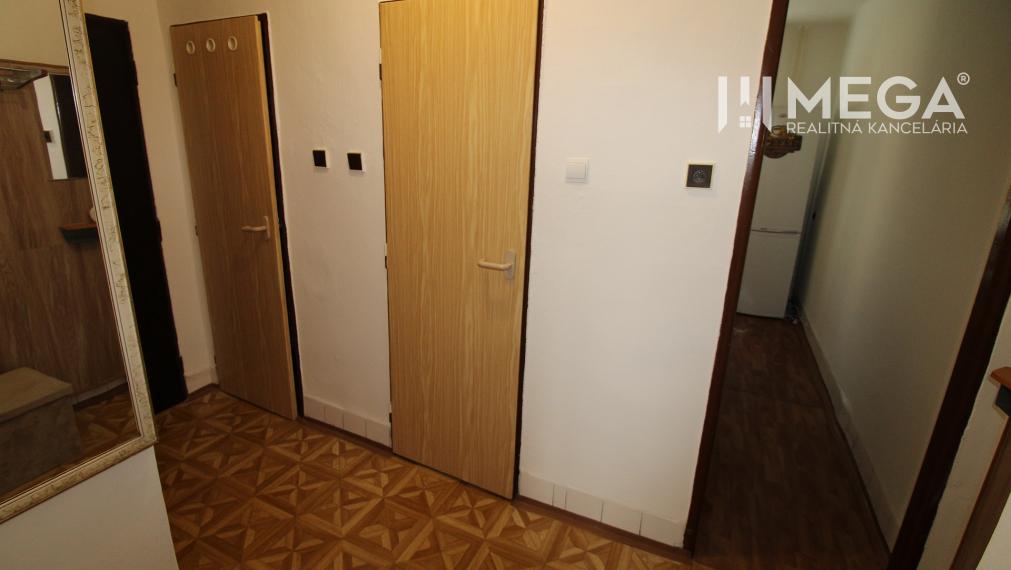 Na prenájom 2 izbový byt v úplnom centre mesta Humenné