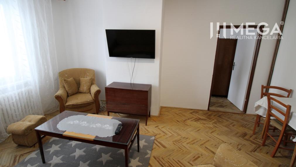 Na prenájom 2 izbový byt v úplnom centre mesta Humenné