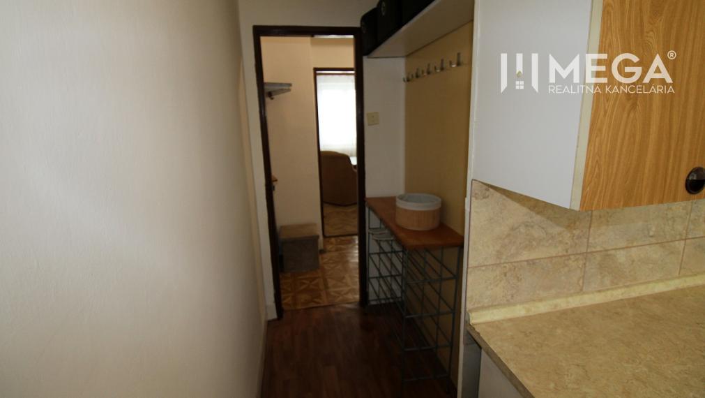 Na prenájom 2 izbový byt v úplnom centre mesta Humenné