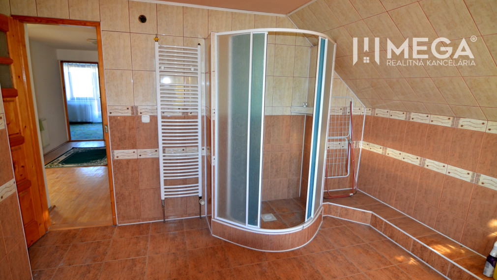 Na prenájom priestranný rodinný dom v obci Modra nad Cirochou