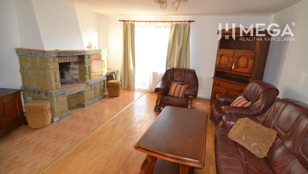 Na prenájom priestranný rodinný dom v obci Modra nad Cirochou