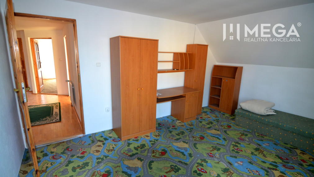 Na prenájom priestranný rodinný dom v obci Modra nad Cirochou