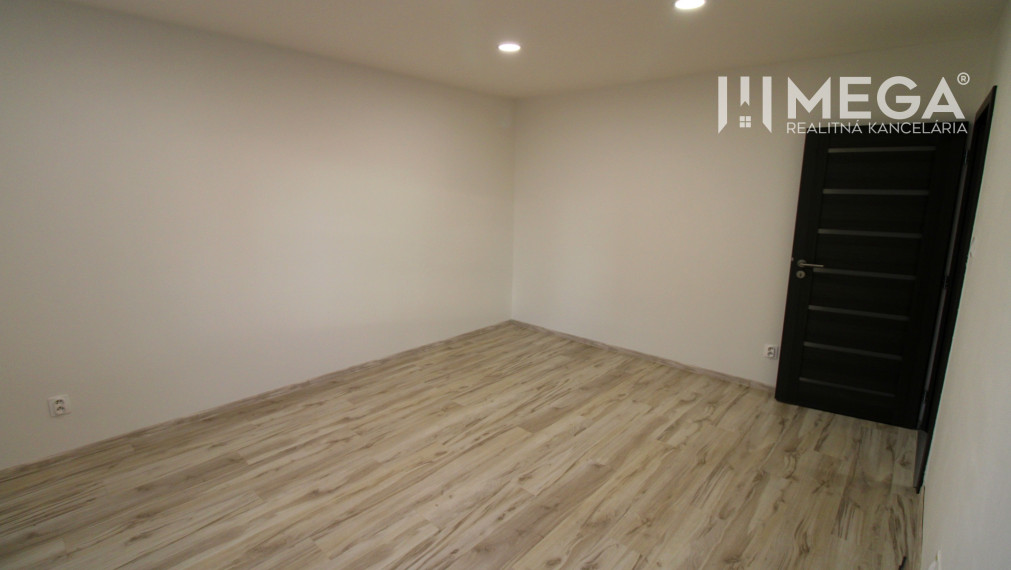 Rezervované - Na prenájom zrekonštruovaný 2 izbový byt v centre mesta Humenné