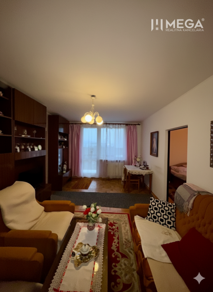 Na predaj veľký 3 izbový byt s balkónom v meste Humenné