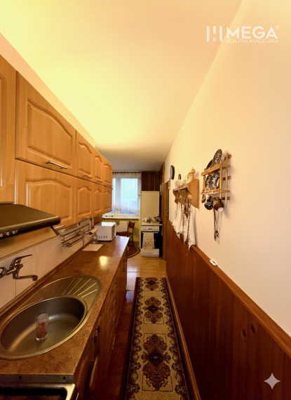 Na predaj veľký 3 izbový byt s balkónom v meste Humenné