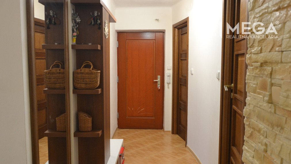 PREDAJ MEZONETOVÉHO BYTU (134 m2) v CENTRE HUMENNÉHO