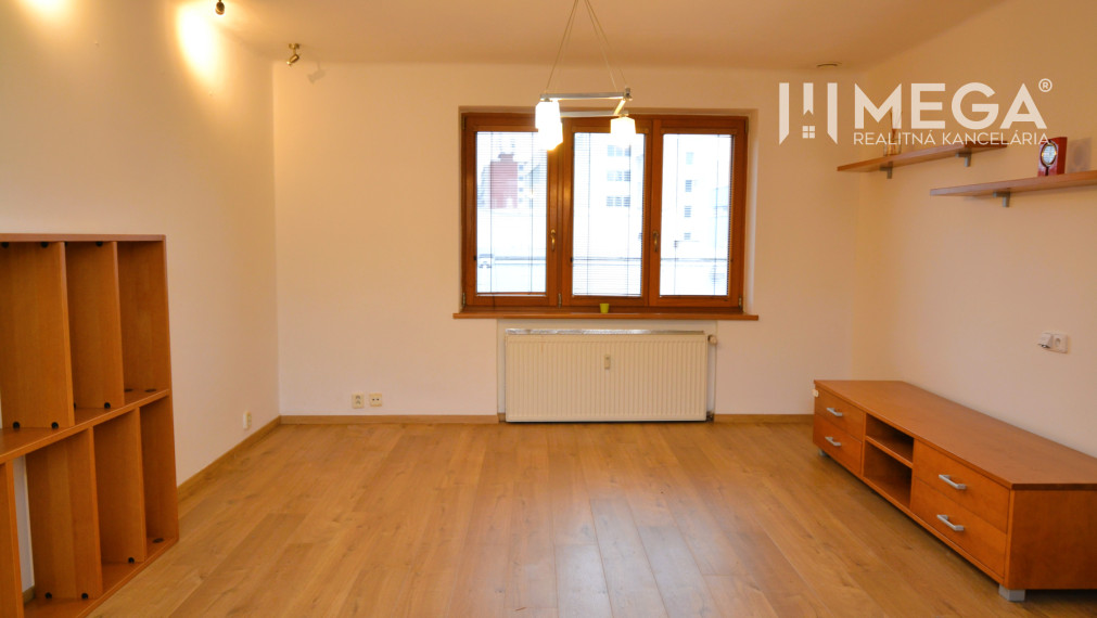 PREDAJ MEZONETOVÉHO BYTU (134 m2) v CENTRE HUMENNÉHO