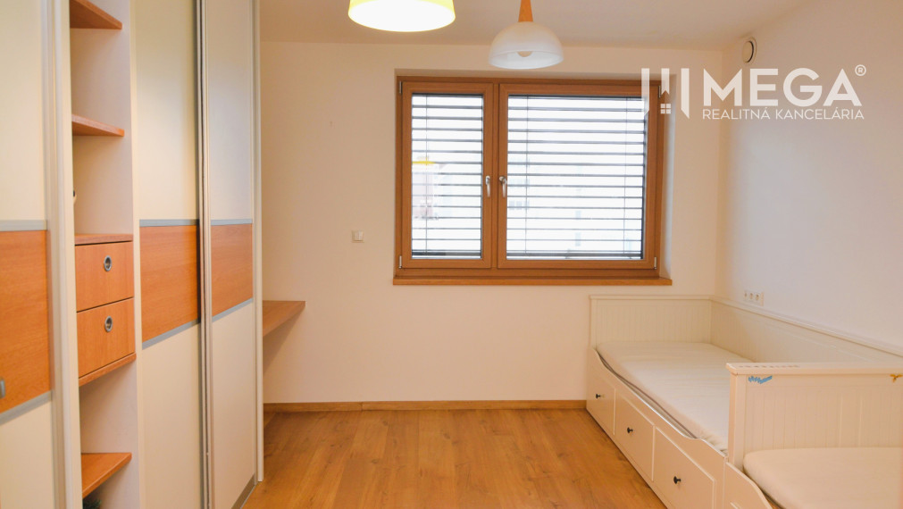 PREDAJ MEZONETOVÉHO BYTU (134 m2) v CENTRE HUMENNÉHO
