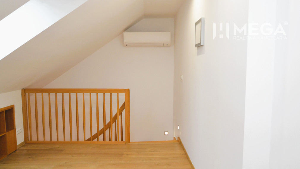 PREDAJ MEZONETOVÉHO BYTU (134 m2) v CENTRE HUMENNÉHO