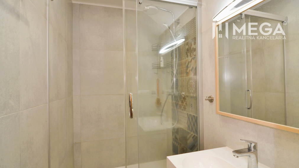 PREDAJ MEZONETOVÉHO BYTU (134 m2) v CENTRE HUMENNÉHO