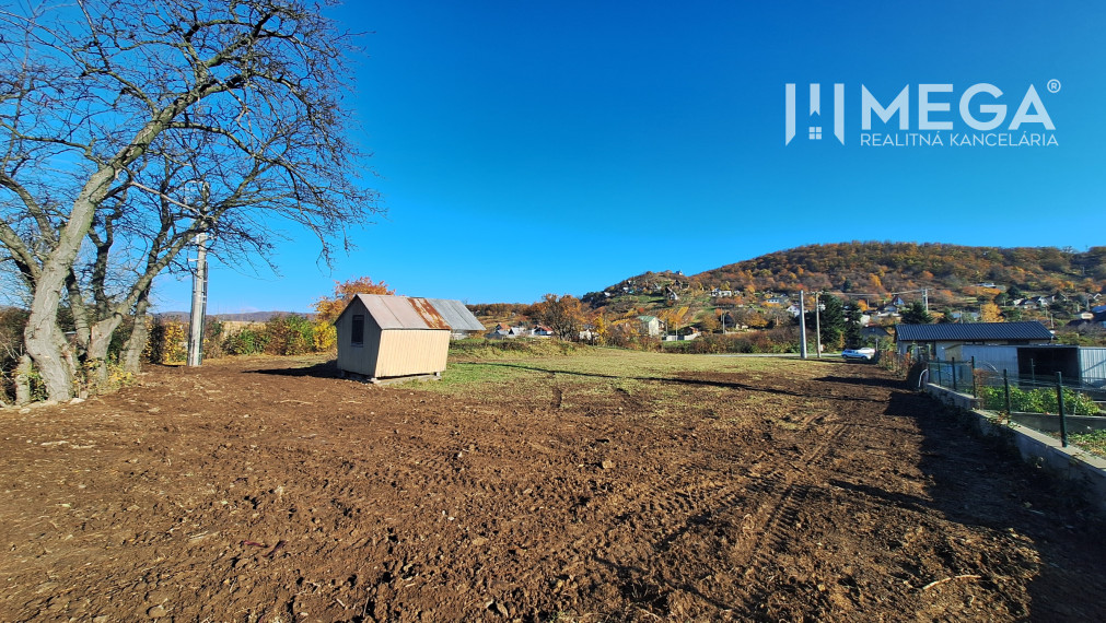 EXKLUZÍVNE NA PREDAJ INVESTIČNÝ POZEMOK NA ZEMPLÍNSKEJ ŠÍRAVE