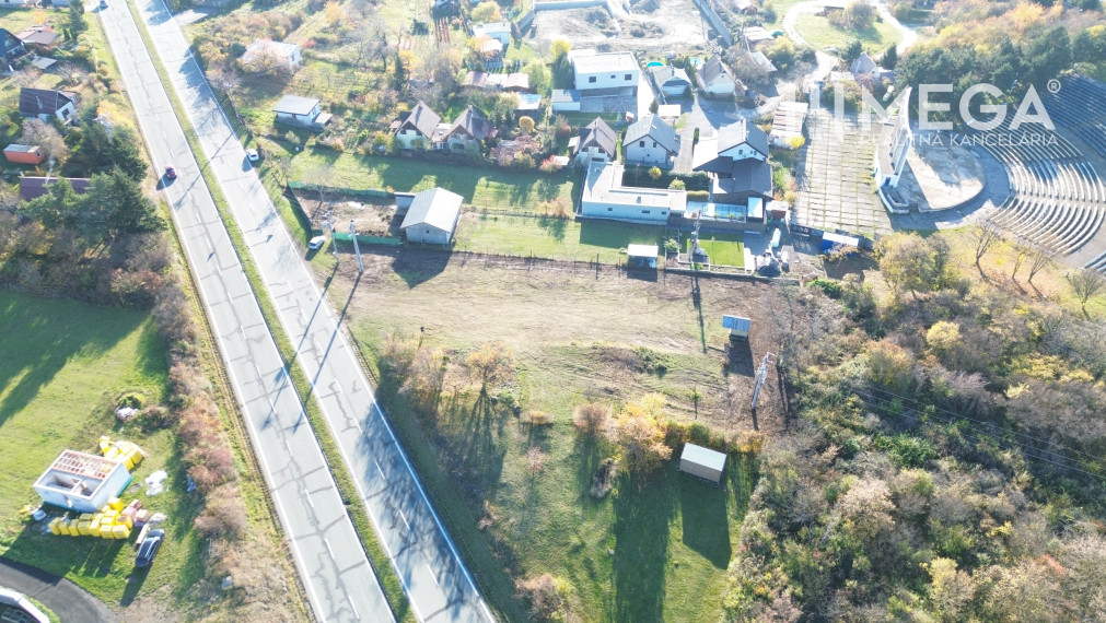 EXKLUZÍVNE NA PREDAJ INVESTIČNÝ POZEMOK NA ZEMPLÍNSKEJ ŠÍRAVE