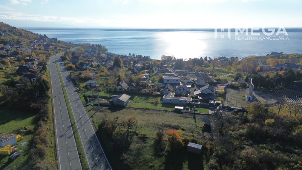 EXKLUZÍVNE NA PREDAJ INVESTIČNÝ POZEMOK NA ZEMPLÍNSKEJ ŠÍRAVE