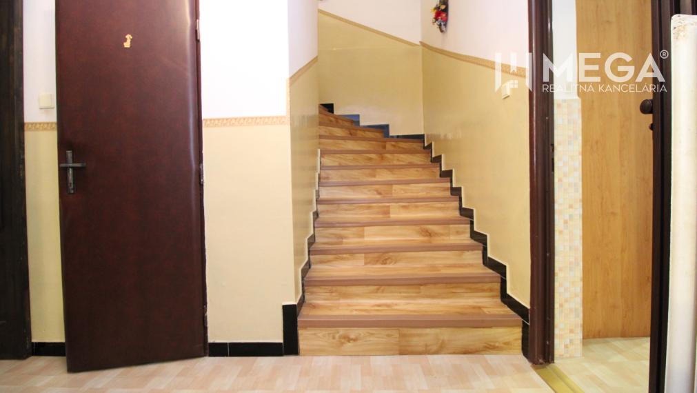 REZERVOVANÉ RODINNÝ DOM S PANORAMATICKÝM VÝHĽADOM NA HUMENNÉ