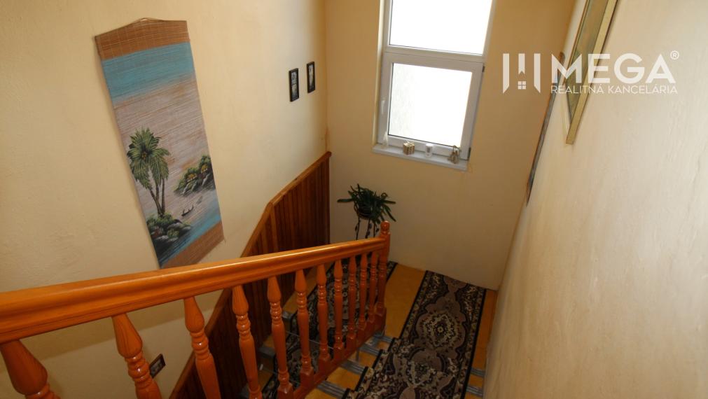 Na predaj ihneď obývateľný rodinný dom v meste Humenné, exkluzívne