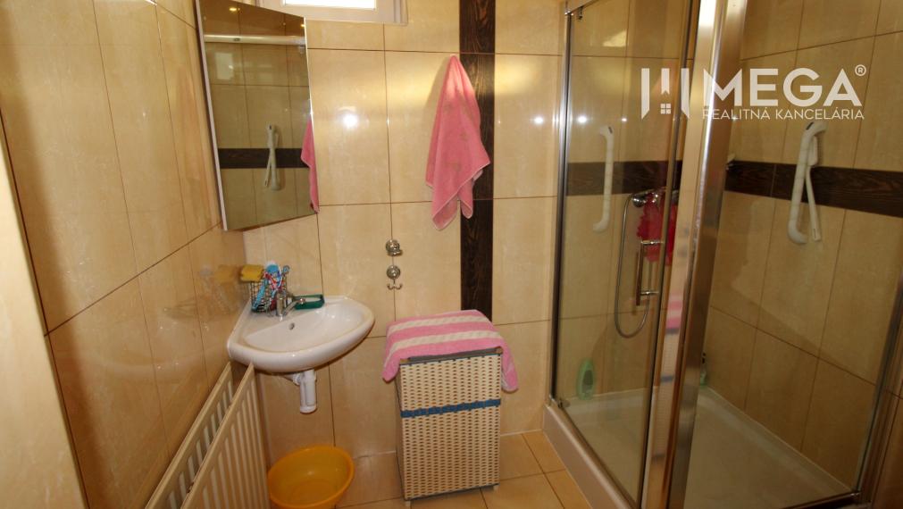 Na predaj ihneď obývateľný rodinný dom v meste Humenné, exkluzívne