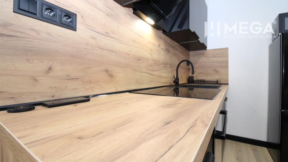 NA PRENÁJOM NADŠTANDARDNÝ 2-izb.byt– Třebícka ulica, HUMENNÉ