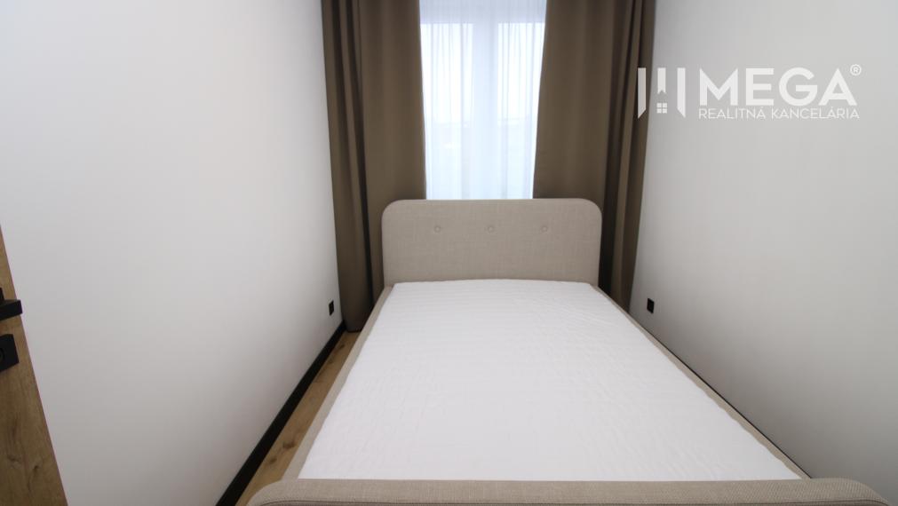 NA PRENÁJOM NADŠTANDARDNÝ 2-izb.byt– Třebícka ulica, HUMENNÉ