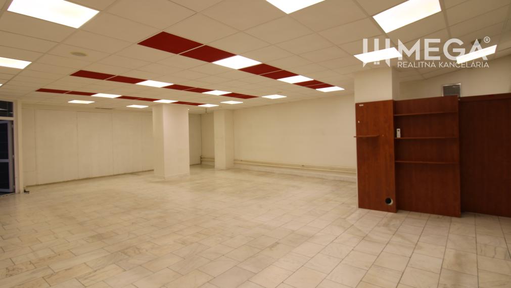 PRENÁJOM obchodného priestoru v OD LABOREC v meste Humenné