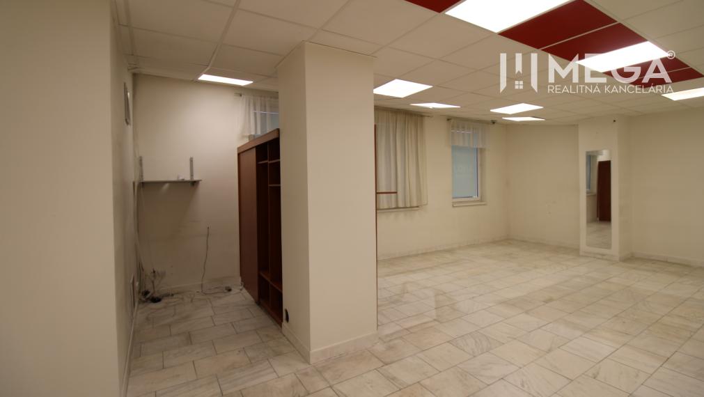 PRENÁJOM obchodného priestoru v OD LABOREC v meste Humenné