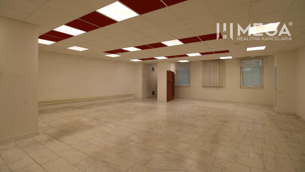 PRENÁJOM obchodného priestoru v OD LABOREC v meste Humenné