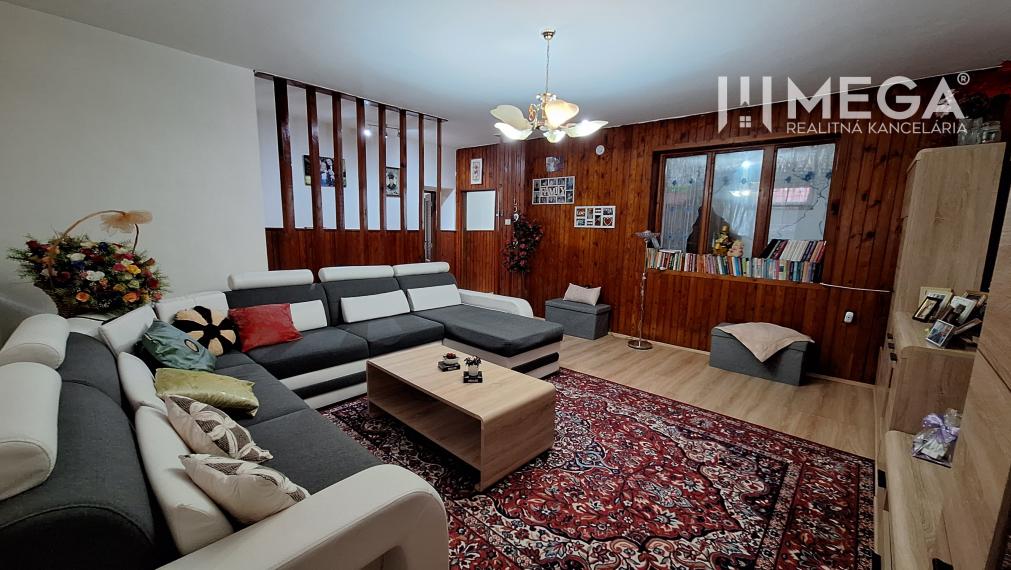 NA PREDAJ rodinný dom v srdci obce Porúbka