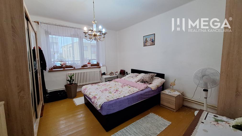 NA PREDAJ rodinný dom v srdci obce Porúbka