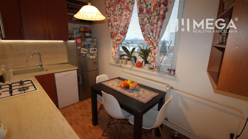 Na predaj 3 izbový byt na vynikajúcej adrese - Vranov nad Topľou