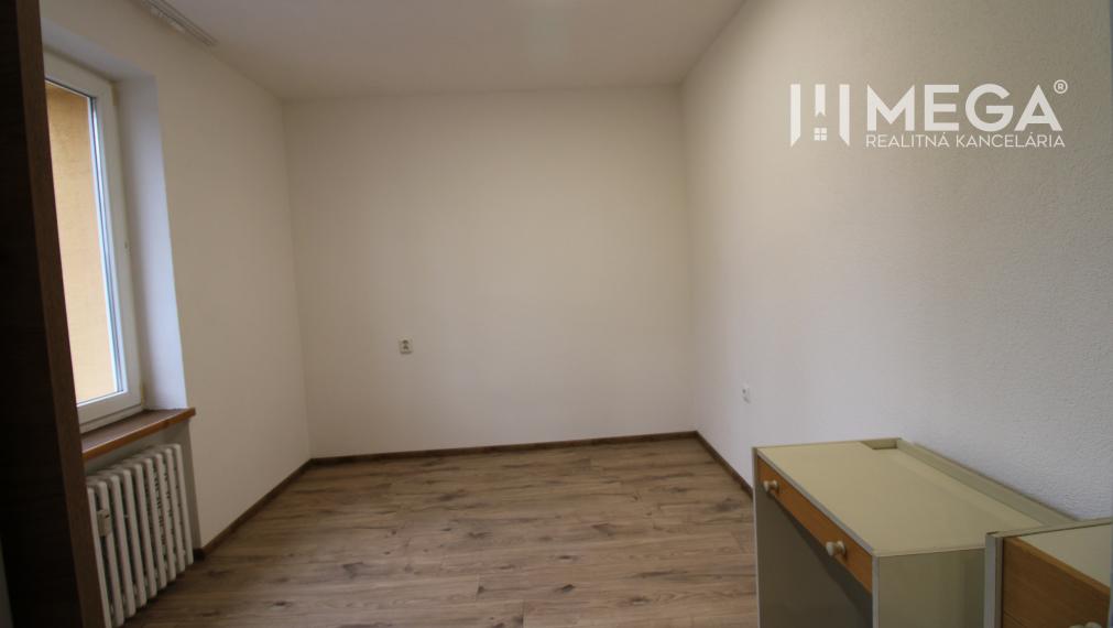 NA PRENÁJOM - 2izb. byt v centre mesta Humenné