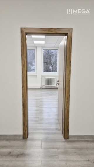 PRENÁJOM komerčného priestoru (26 m2) blízko centra Humenné