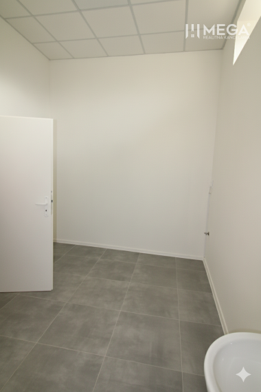 Prenájom - 2 priestory na Sídlisku 3 v meste Humenné