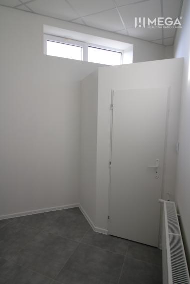 Prenájom - 2 priestory na Sídlisku 3 v meste Humenné