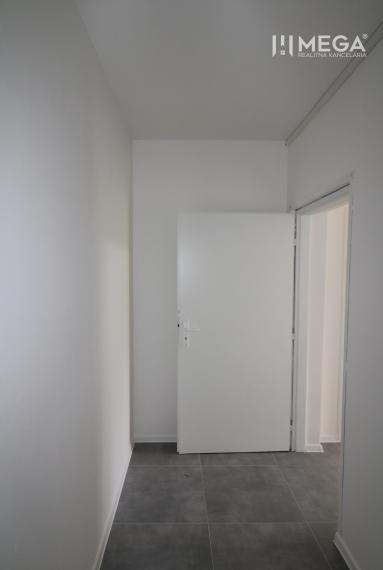 Prenájom - 2 priestory na Sídlisku 3 v meste Humenné